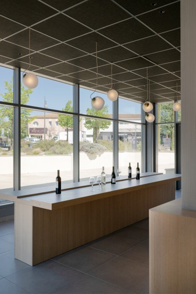 agencement-caveau-viticole-luberon Agencement intérieur d'un caveau viticole dans le Luberon
