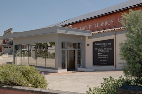 amenagement-caveau-degustation-maubec Aménagement intérieur d'un caveau de dégustation à Maubec